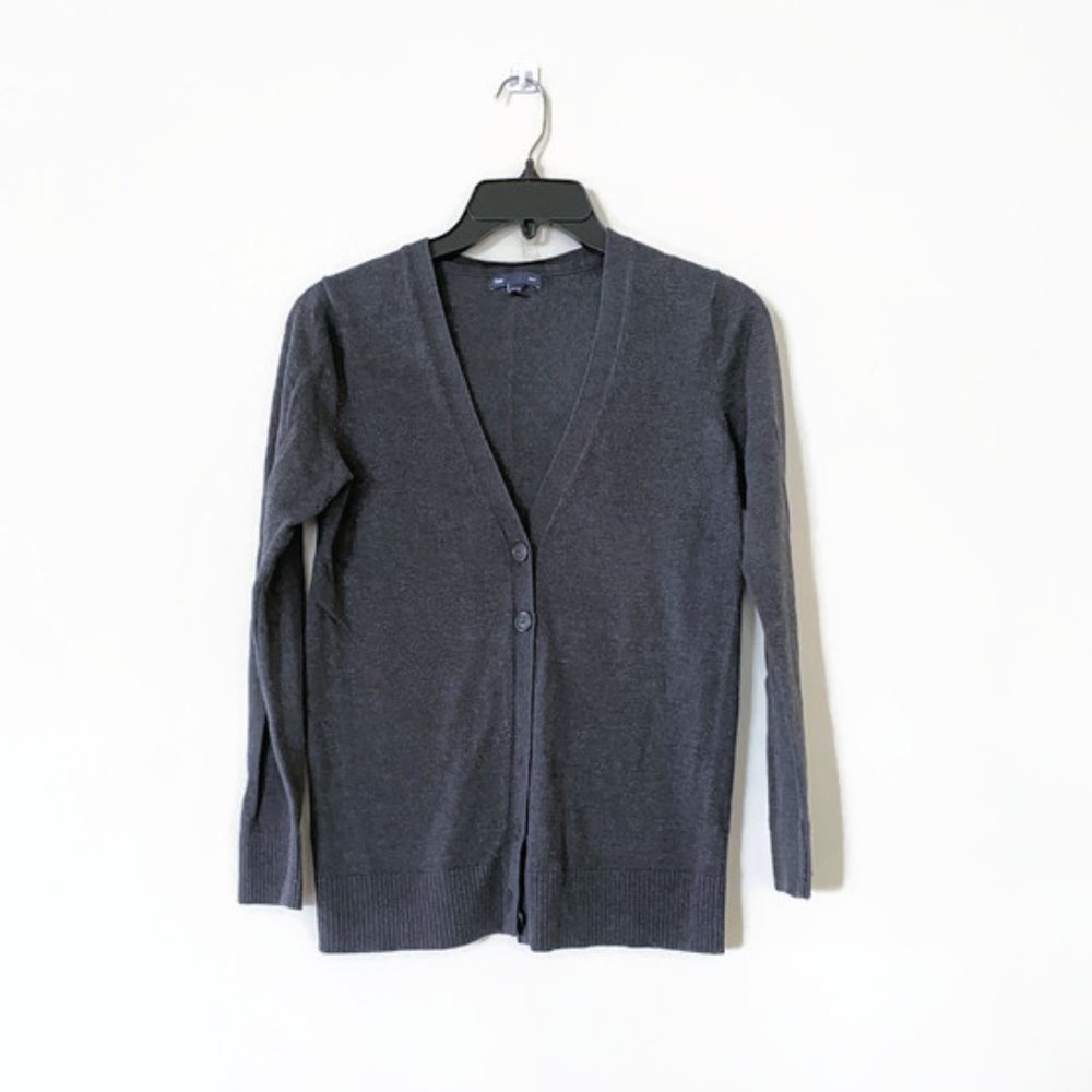 Dark grey V neck cardigan ✿